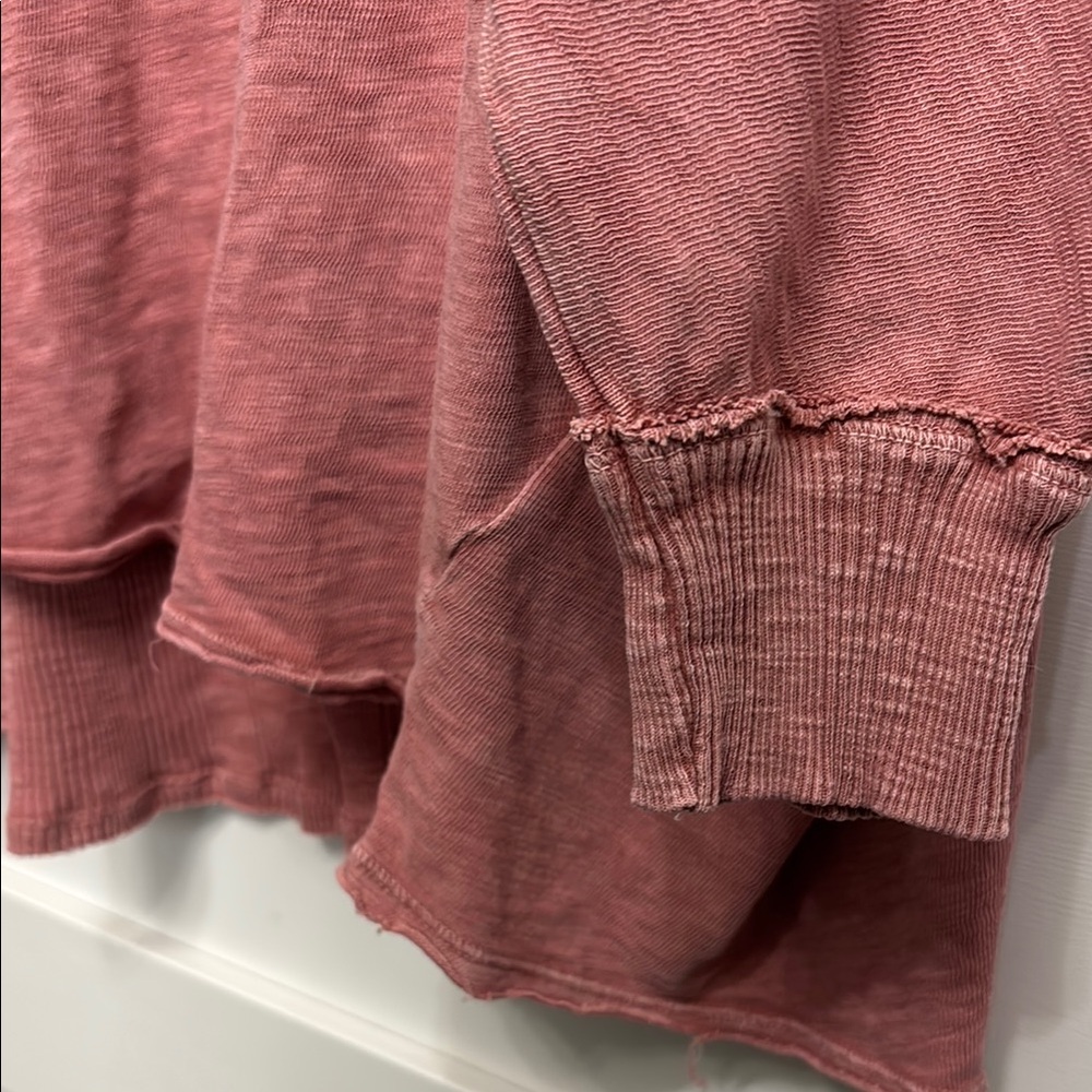 Women’s red “washed” look. Free people vibes - Picture 5 of 7